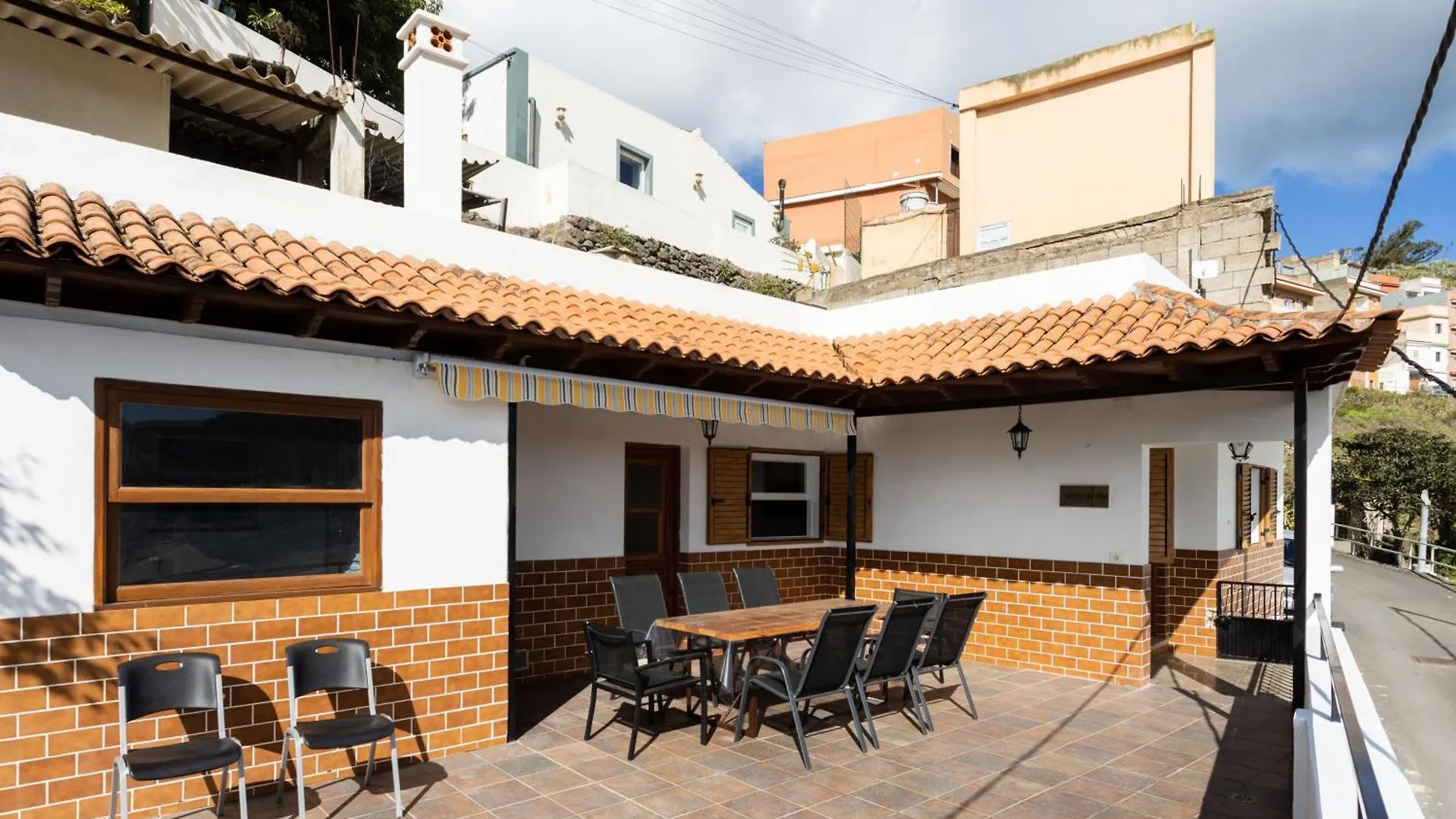 Villa Live Tata Casa Con Jardin Y Vistas à La Laguna  La Laguna (Tenerife)